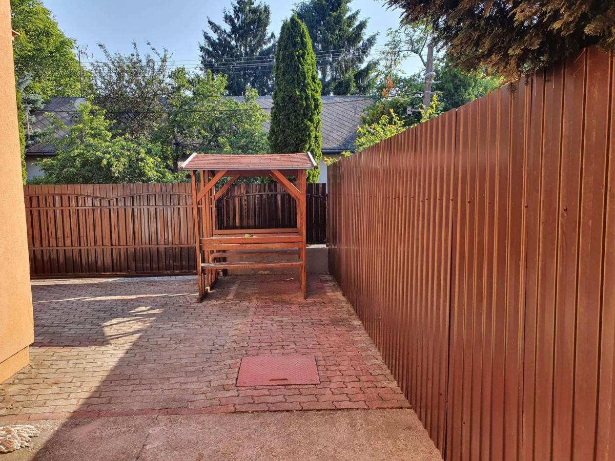 Birta Apartman Hajduszoboszlo Exterior foto